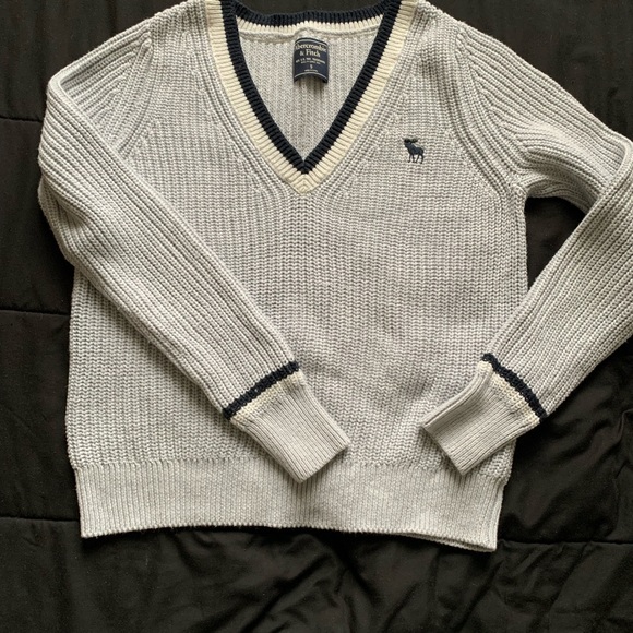 ABERCROMBIE & FITCH SWEATER IN GOOD CONDITION SIZE MEDIUM - Picture 4 of 4